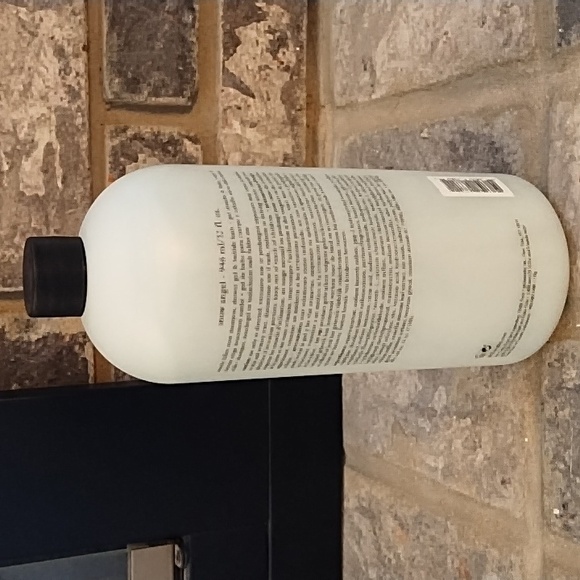 Philosophy Snow Angel 32 fl.oz. - Picture 2 of 4